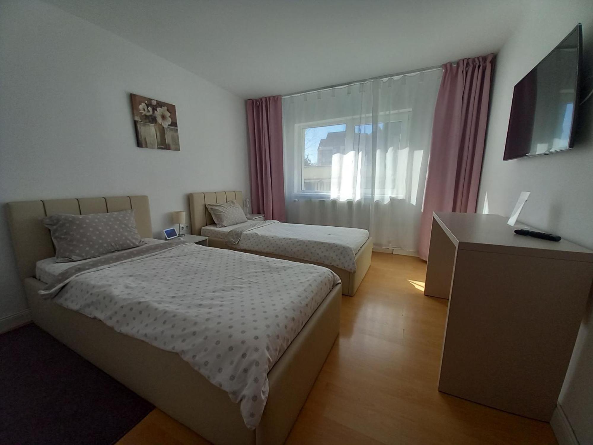 4 Seasons Apartments Bistrita  Bagian luar foto