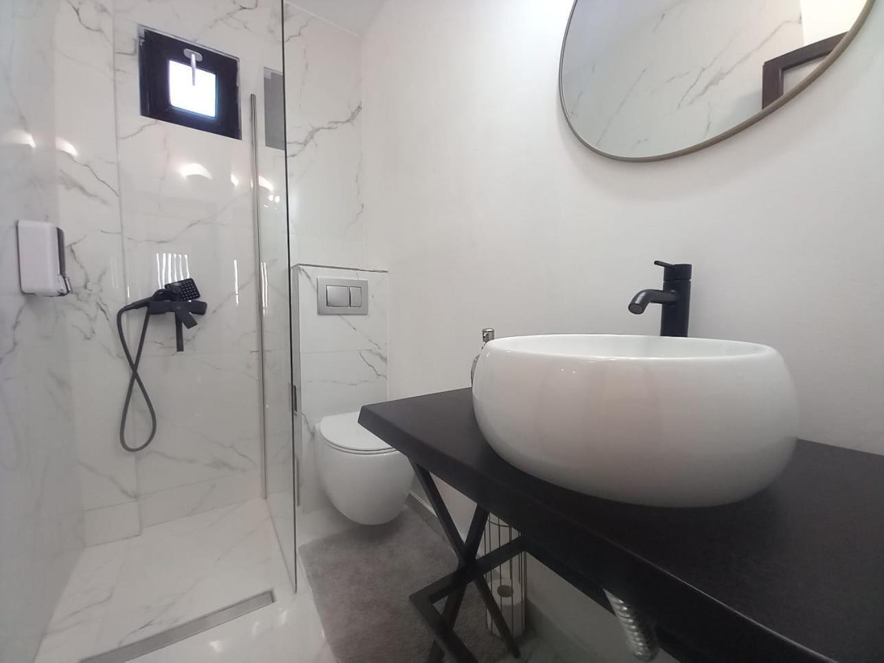 4 Seasons Apartments Bistrita  Bagian luar foto