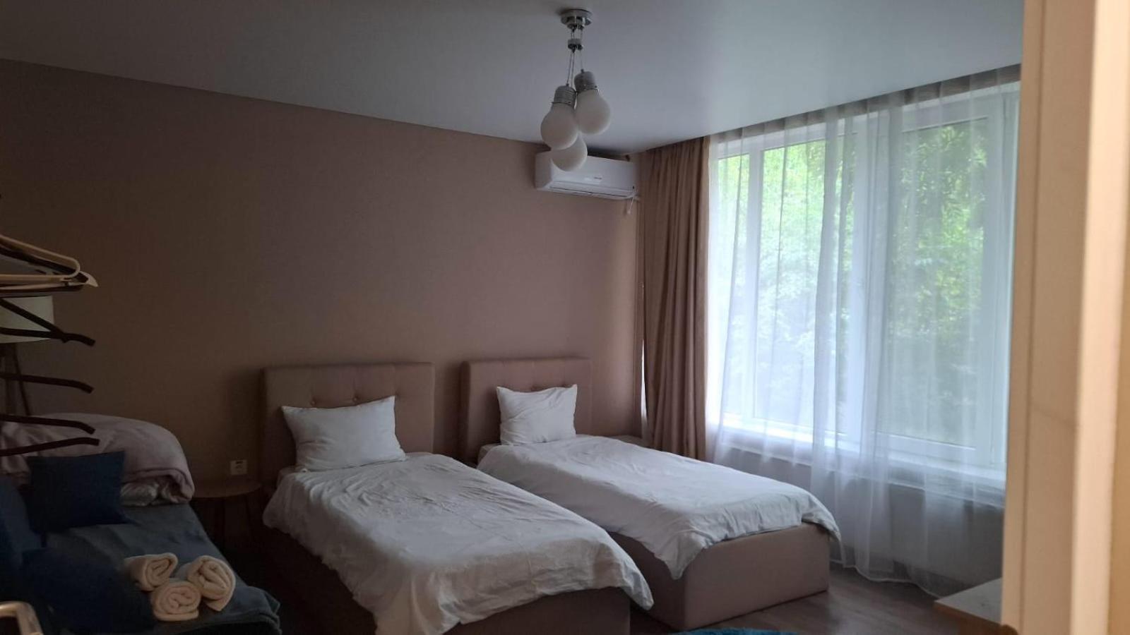4 Seasons Apartments Bistrita  Bagian luar foto